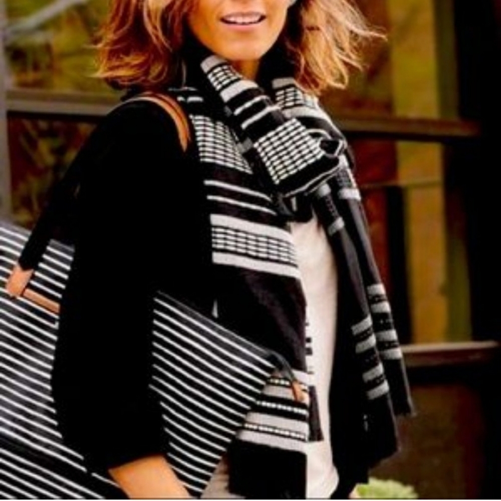Stella & Dot Ines Scarf